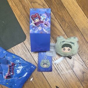 crazy circus, sky swinger keychain